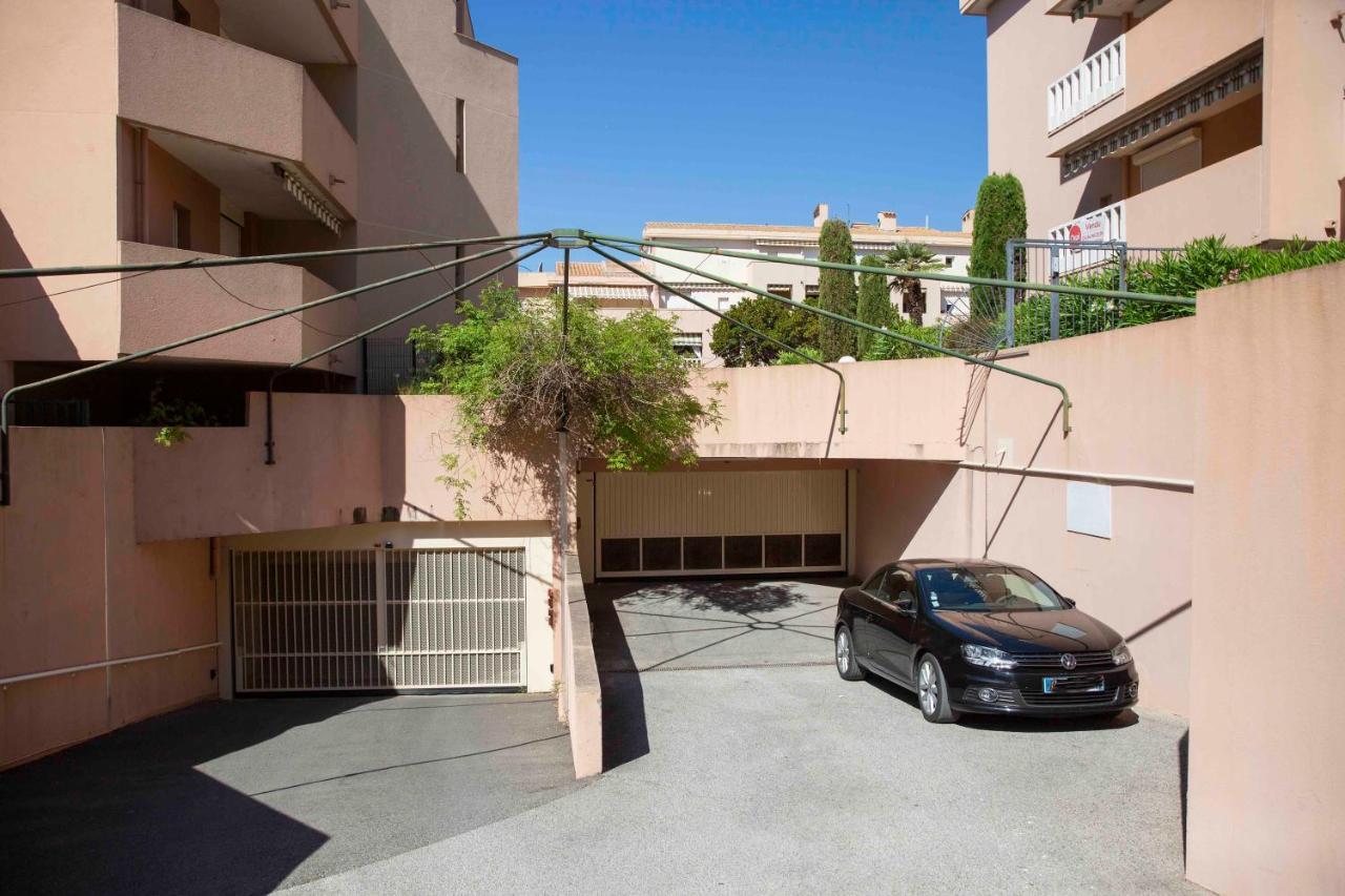 Le Ptit Max Centre Ville - Terrasse Sainte-Maxime Exterior foto